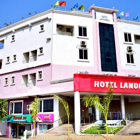 Hotel Landmark Bhubaneswar Eksteriør billede